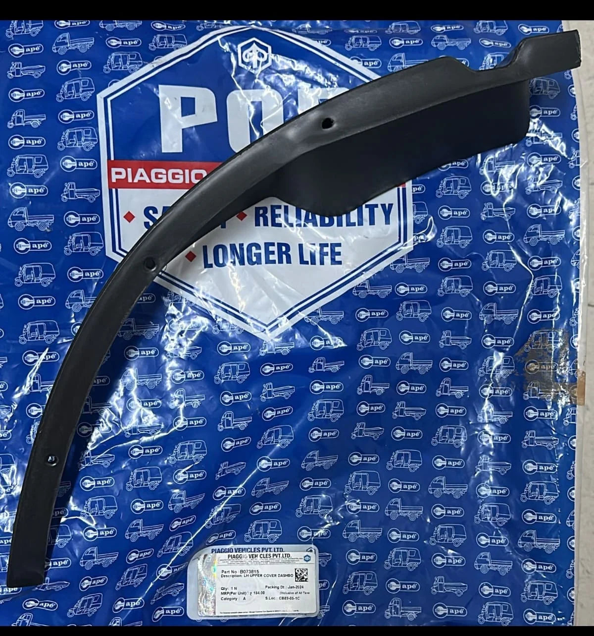 RH UPPER COVER DASHBOARD B073816