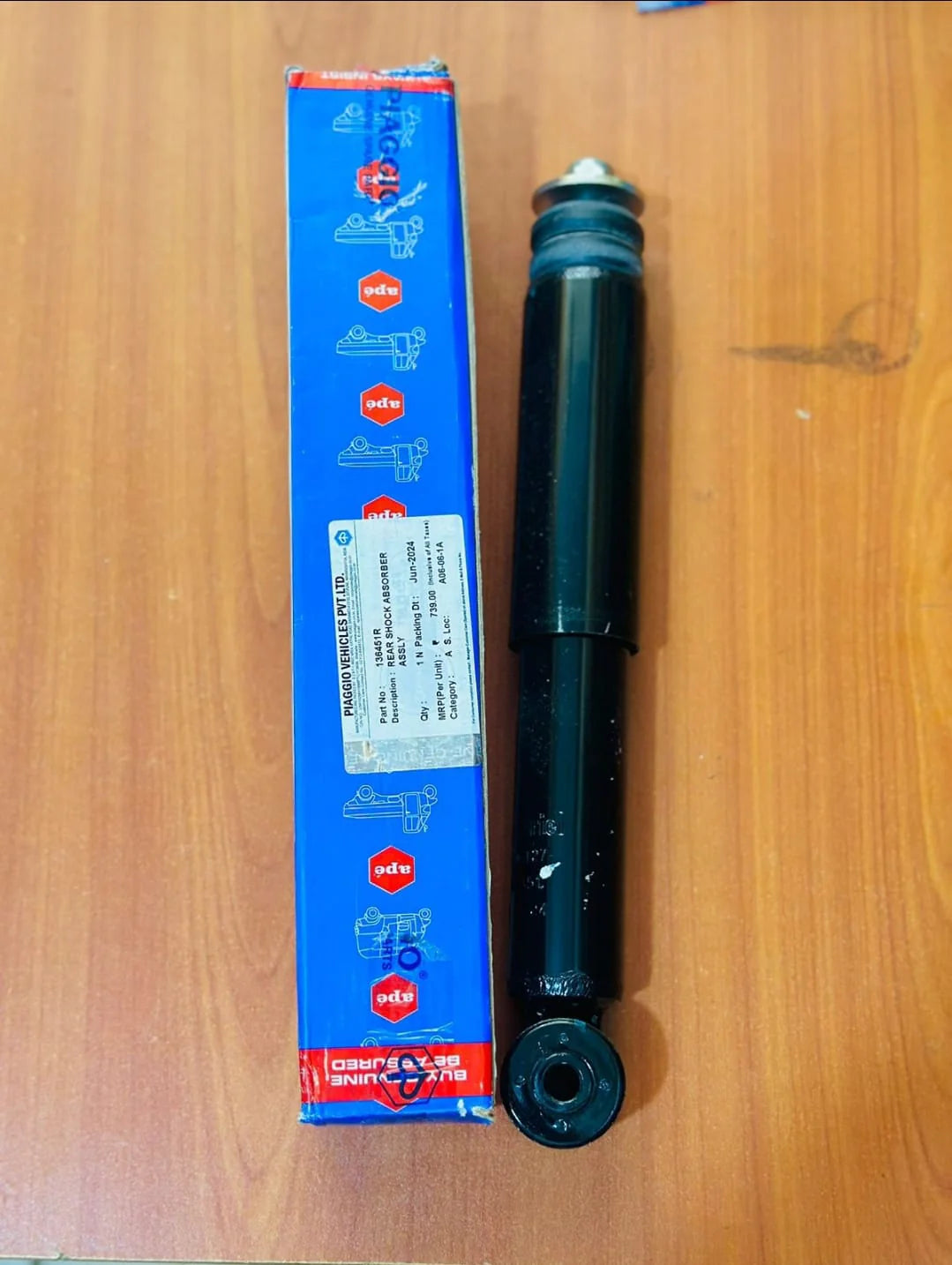 Rear Shock Absorber Assly 136451R