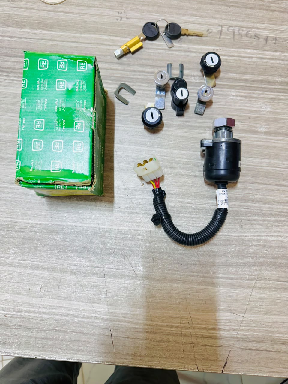 LOCK SET COMPLETE 241991153